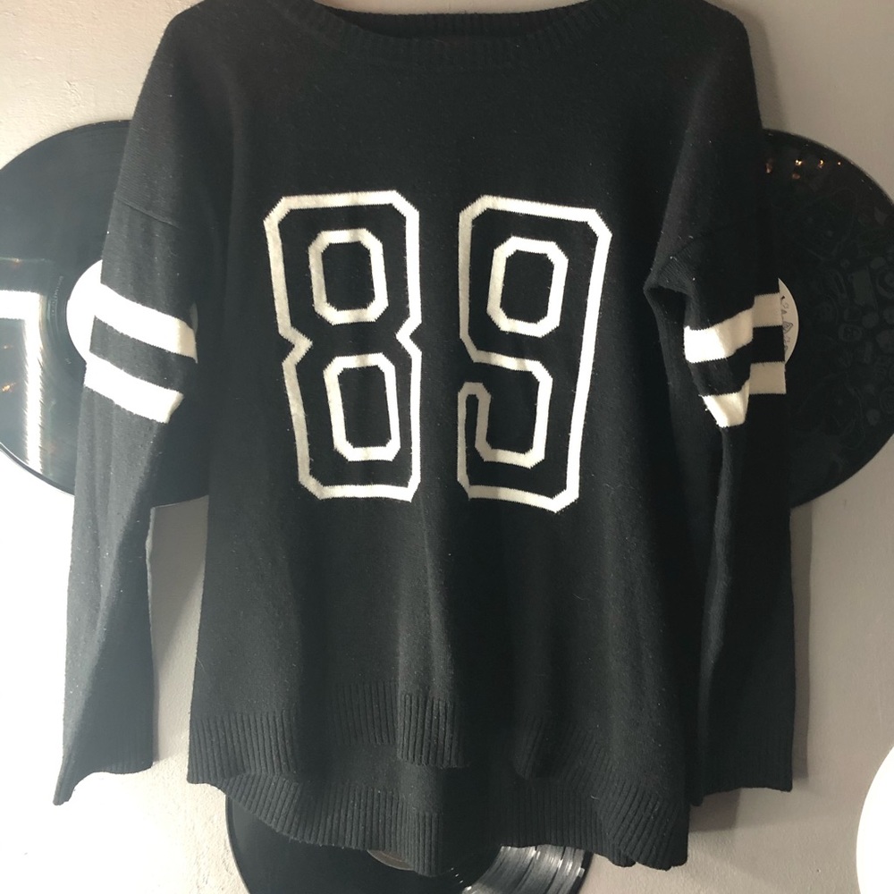 89 sweater